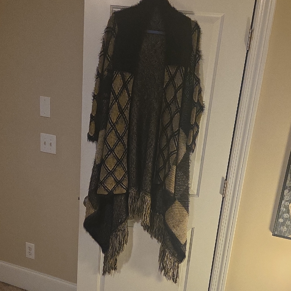 Cozy Fringe Open Front Cardigan - Black & Tan